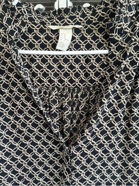 H&M Black and Cream Geometric V-Neck Blouse